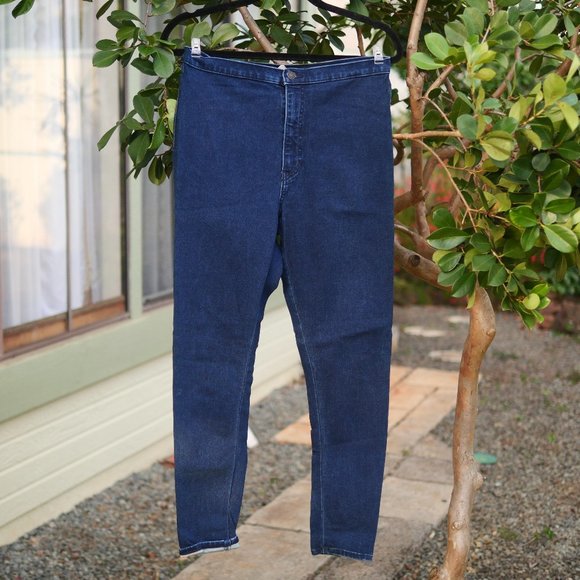 Levis Runaround Super Skinny Jeans